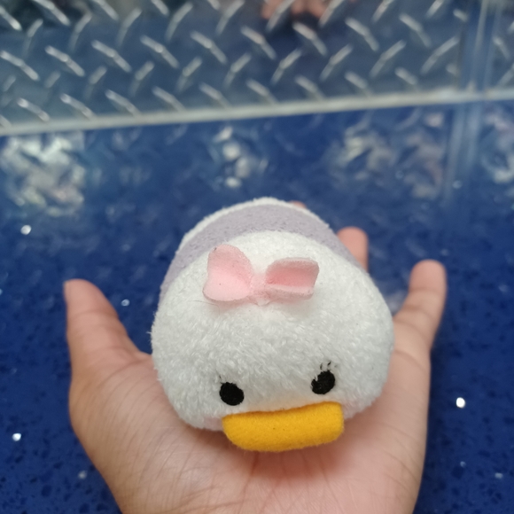 Disney Tsum Tsum Kawaii Stackable Daisy Duck - Picture 7 of 9